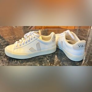 Veja white tennis shoe size 6.5